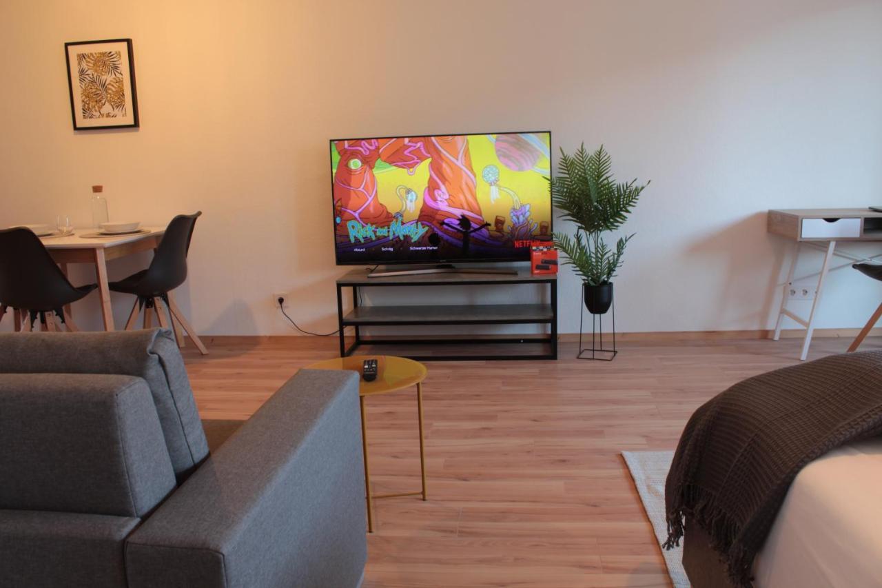 Zentral. Stylisch. Balkon & Parkplatz. Netflix Holzgerlingen Exterior foto